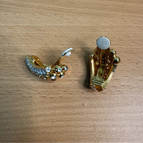 Elizabeth Taylor Avon EVENING STAR Clip On Earrings Gold with Crystals Vintage - Picture 5 of 13